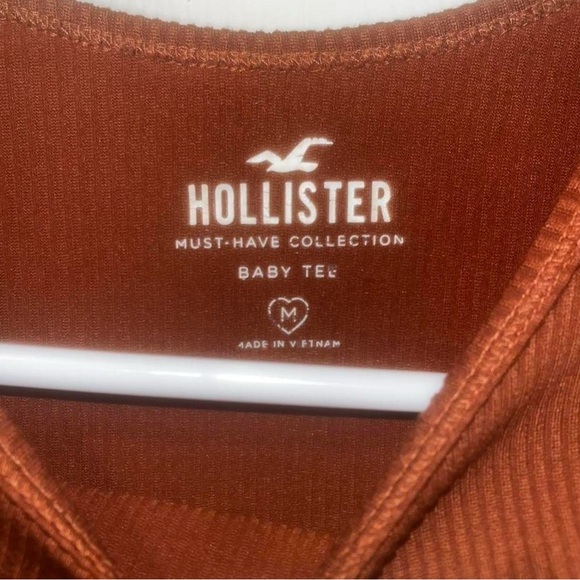 Hollister Rust Ribbed Tee - Picture 3 of 3